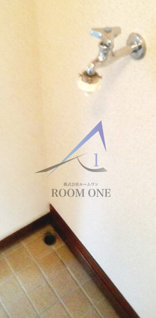 サンハイツ豊玉の設備|洗濯機置き場です。