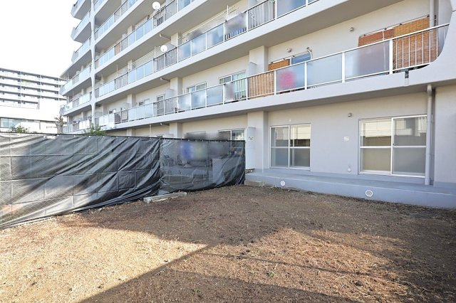 【庭】 | 今福スカイハイツ | 西向き、広々専用庭付きです☆