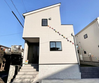 【外観】 | 所沢市中新井４丁目　全２棟　１号棟 | １号棟　片流れ屋根のスタイリッシュな外観