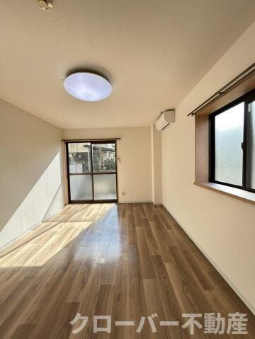 フォブールＴＷＯの居間・リビング