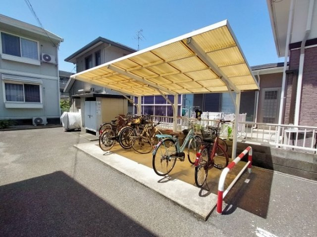 ロイヤルハイツ山上　B棟