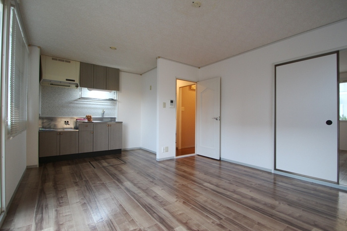 ロイヤルハイツ山上　B棟