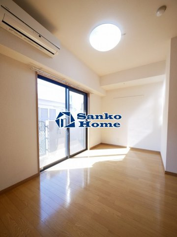 サンテミリオン江戸川橋の居間・リビング