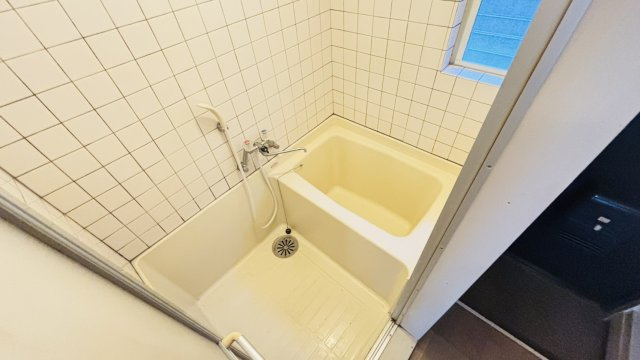 太宰府市朱雀２丁目のアパートのシャワールーム|別号数タイプ