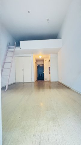 太宰府市朱雀２丁目のアパートの居間・リビング|別号数タイプ