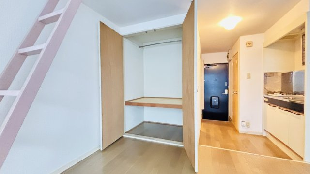 太宰府市朱雀２丁目のアパートの洋室|別号数タイプ