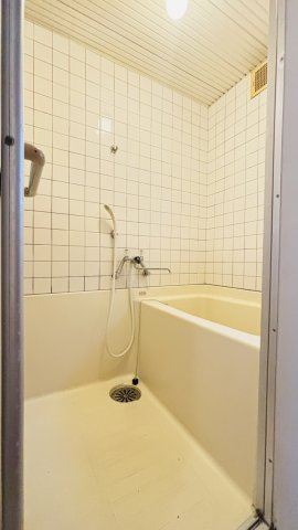 太宰府市朱雀２丁目のアパートの浴室|別号数タイプ