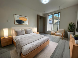 【洋室】 | 柴町新築戸建 | 洋室約6帖・家具配置例（バーチャルステージングのため家具付き販売ではありません。）