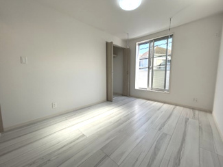 【洋室】 | 柴町新築戸建 | クローゼット付きの使いやすい洋室です。
