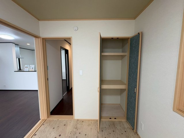 ＋＋読谷村上地－（全３棟）の玄関