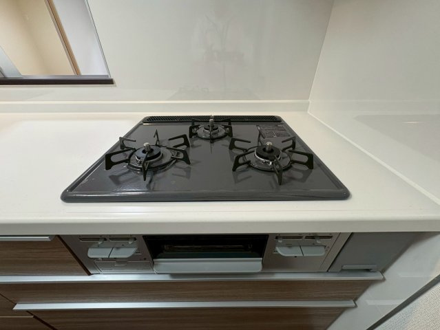 ＋＋読谷村上地－（全３棟）のキッチン