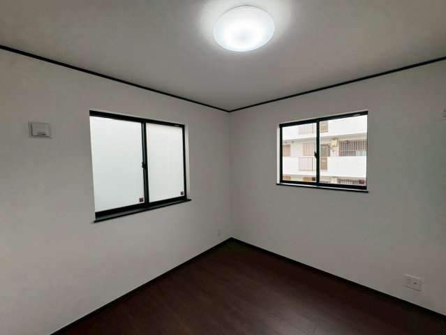 ＋＋読谷村上地－（全３棟）の洋室