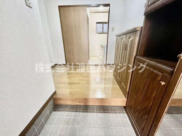 藤田町5丁目貸家の玄関