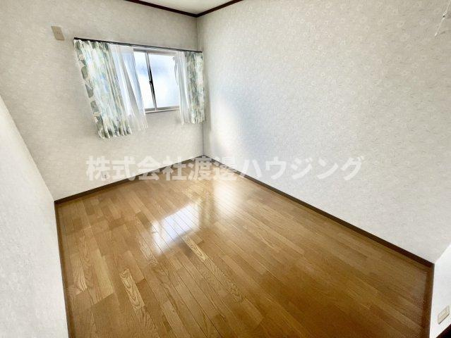 藤田町5丁目貸家の寝室