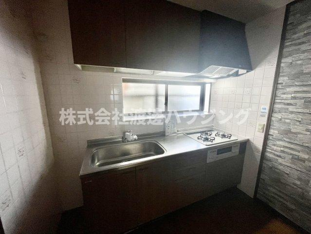 藤田町5丁目貸家のキッチン