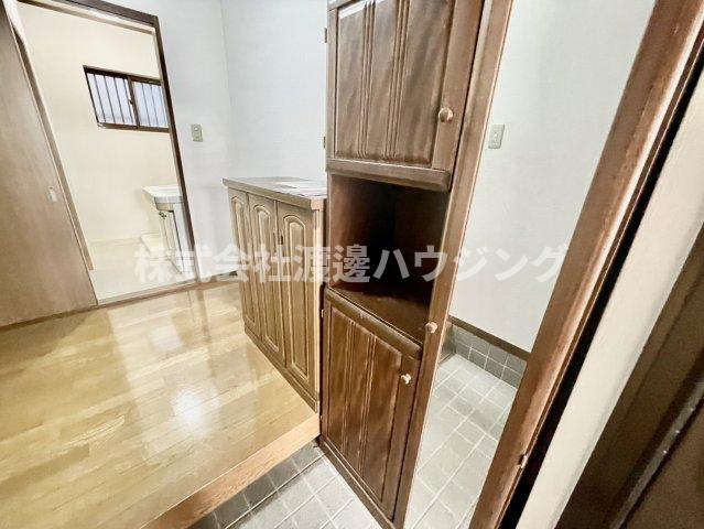 藤田町5丁目貸家の収納