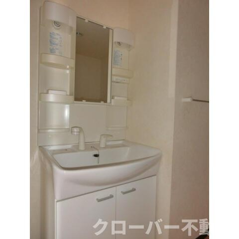 フォブールインフィニⅠの洗面所