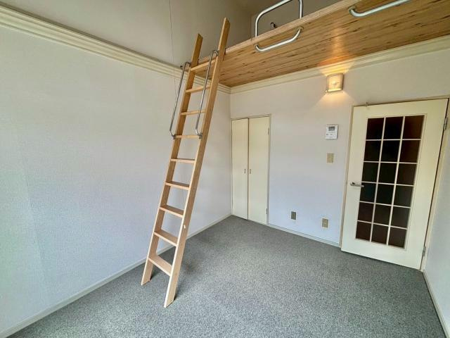 メゾン・ド・KY西飾磨の洋室