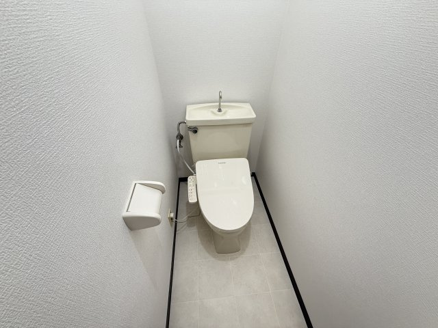 【トイレ】 | エスメラルダ