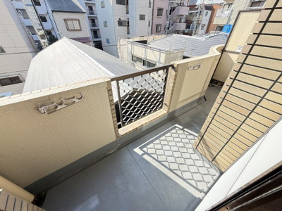 【バルコニー】 | エスメラルダ