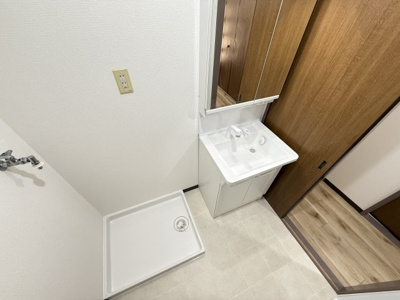 【洗面所】 | エスメラルダ