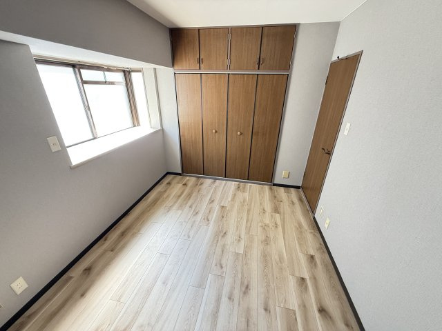 【居間・リビング】 | エスメラルダ