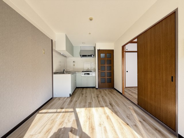 【居間・リビング】 | エスメラルダ