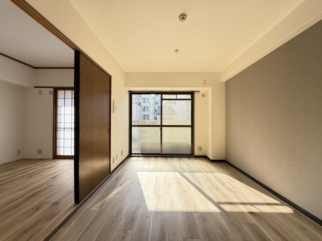 【居間・リビング】 | エスメラルダ