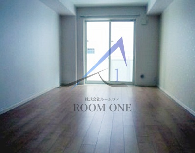 レジデンスＨＡＲＵの居間・リビング|洋室のお部屋です。