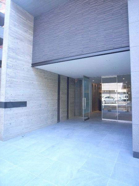 福岡市博多区住吉３丁目の賃貸マンションのエントランス