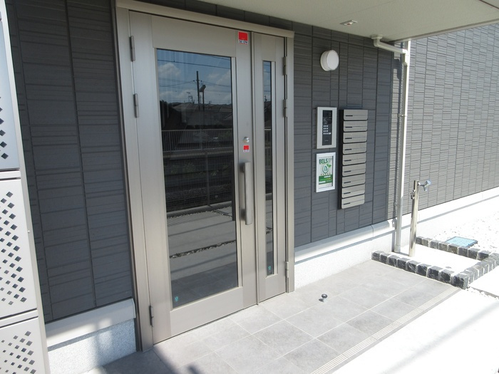 アーモンドエル　　　刈谷市近郊の賃貸はクラスホーム刈谷店のエントランス
