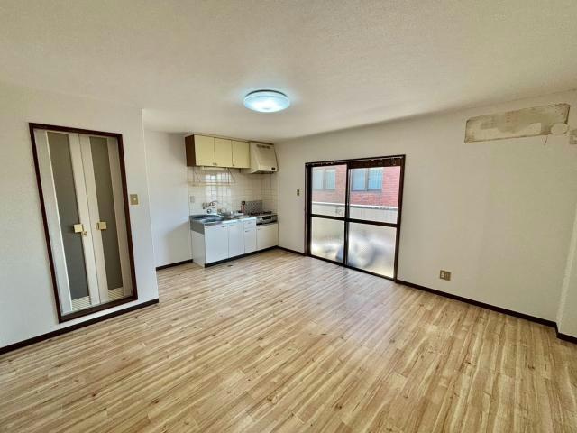 エンブレム清水の洋室