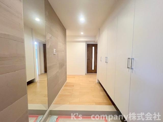 藤沢市鵠沼海岸2丁目　グランドメゾン鵠沼海岸の玄関|玄関周辺スペース◇