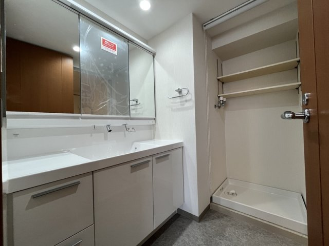 【独立洗面台】