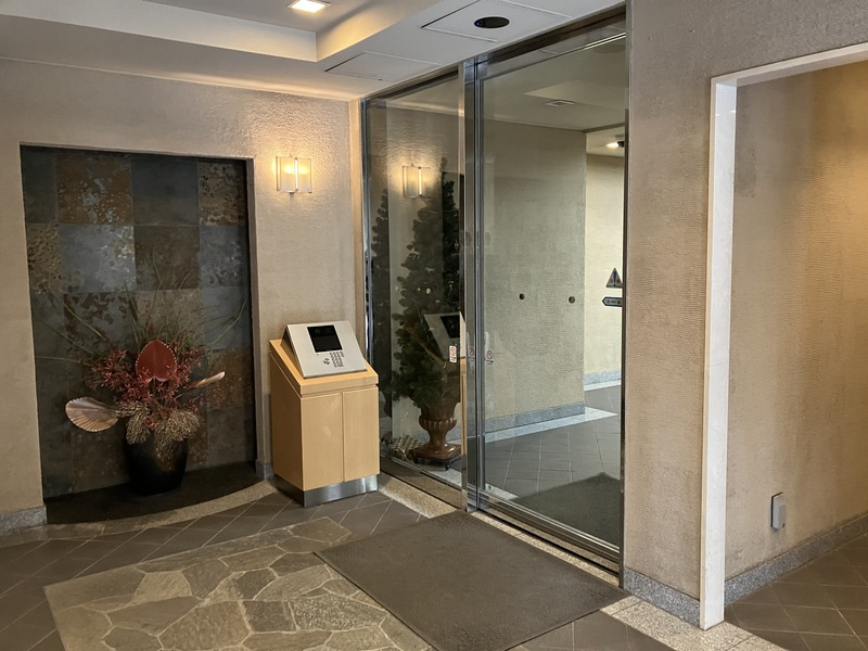 【エントランス】