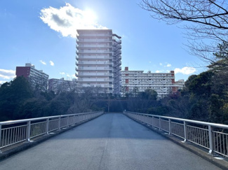 【周辺】 | 新ゆりグリーンタウンアカシア街区８号棟 | 敷地内は歩行者動線が整い、毎日の移動も安心