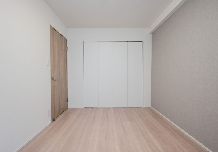 ライオンズマンション渋谷道玄坂の洋室|ライオンズマンション渋谷道玄坂：約６．０帖の洋室にはクローゼットが付いております！