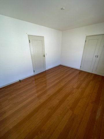 久留米市国分町のアパートの洋室