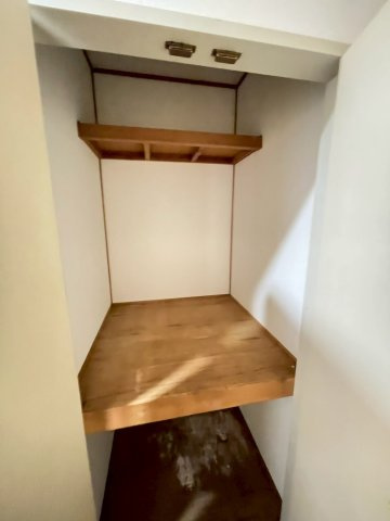 久留米市国分町のアパートの収納