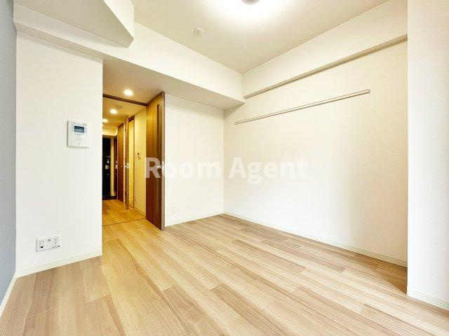 プレサンスSAKAEフロントの居間・リビング