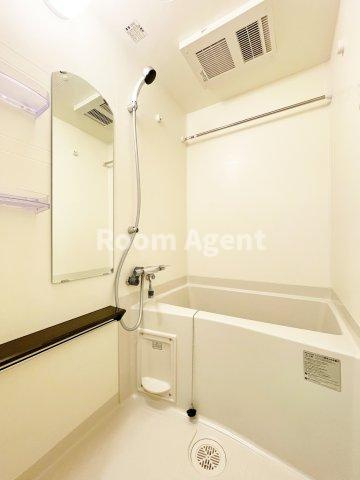 プレサンスSAKAEフロントの浴室