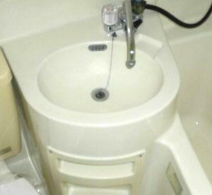 中野区野方１丁目のアパートの洗面所