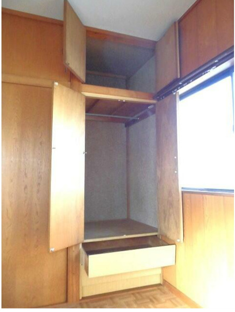 中野区野方１丁目のアパートの収納