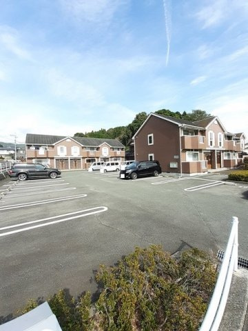 プリムヴェール　Ｂの駐車場