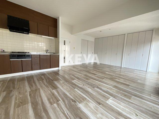 グレーシィ天神橋の居間・リビング