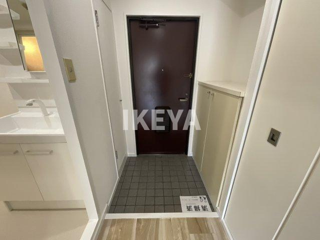 グレーシィ天神橋の玄関