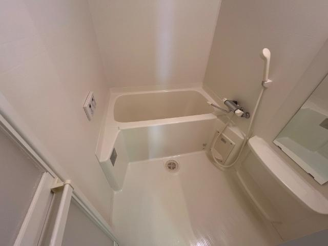 スカイヒルズ光　朝日の浴室|バス