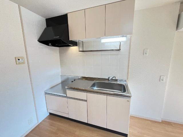 スカイヒルズ光　朝日のキッチン|キッチン