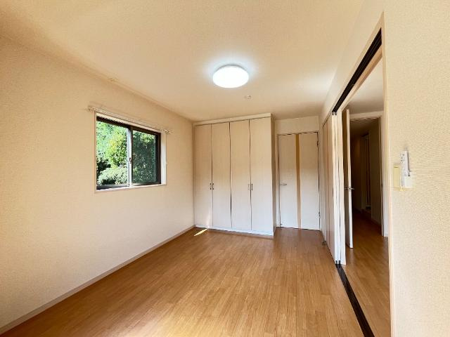 スカイヒルズ光　朝日の内装|南洋室