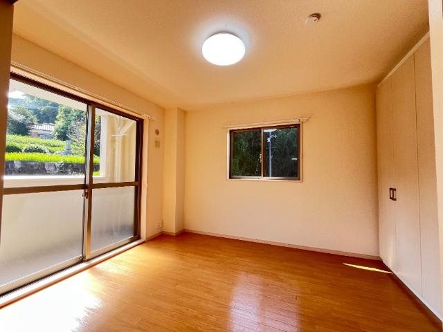 スカイヒルズ光　朝日の内装|南洋室